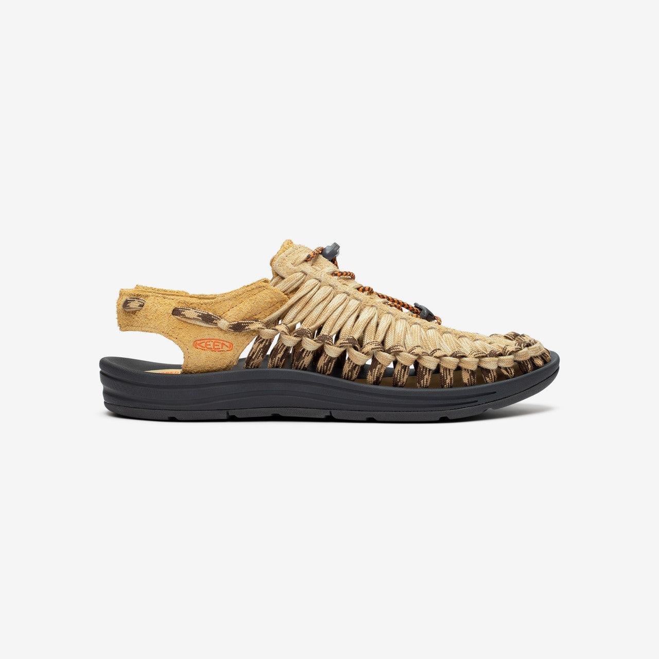 Uneek Flat x SNS